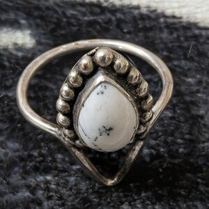 Howlite Sterling Silver Ring - Size 8
